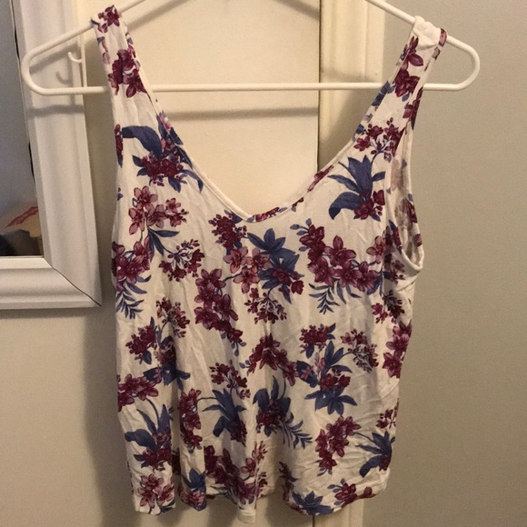 American Eagle Outfitters Tops - cute floral tank